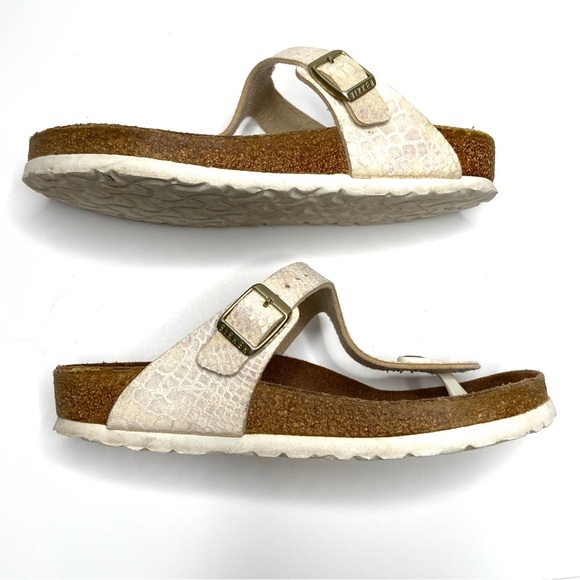 Birkenstock Iridescent White Snake-Print Thong Sandals - Picture 6 of 16